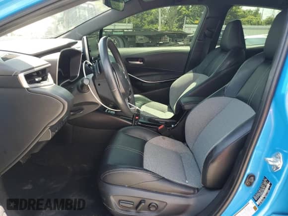 2020 Toyota Corolla XSE с VIN JTNC4RBE6L3096780, выставлен на аукционе Copart как лот 61832345 с пробегом 85 385 миль миль и Списание • Salvage title. История ставок и продаж доступна на DreamBid. Изображение 7.