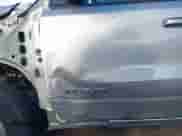 2019 Ram 1500 Big Horn z VIN 1C6SRFFT0KN783689, wystawiony jako IAAI lot #43294374 z przebiegiem 88 937 mil mil oraz . Historia ofert i sprzedaży dostępna na DreamBid. Obrazek 17.