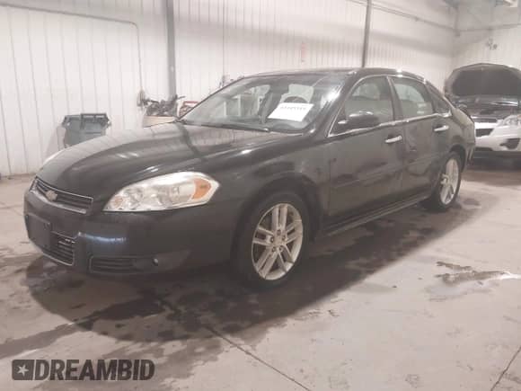 2010 Chevrolet Impala LTZ z VIN 2G1WC5EMXA1155924, wystawiony jako IAAI lot #43445319 z przebiegiem 209 290 mil mil oraz . Historia ofert i sprzedaży dostępna na DreamBid. Obrazek 2.