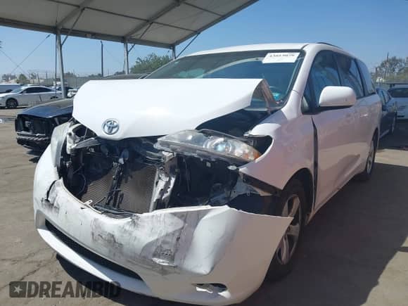 2016 Toyota Sienna LE AAS with VIN 5TDKK3DCXGS722513, listed as a IAAI auction lot 43013079 with 158,564 mi miles and . Bid and sale history available at DreamBid. Image 2.