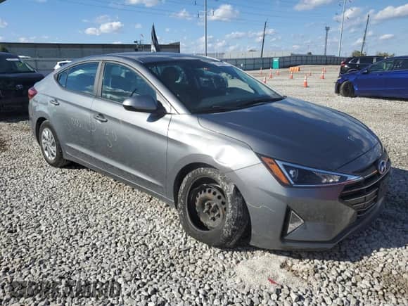 2019 Hyundai Elantra SE z VIN KMHD74LF7KU757389, wystawiony jako Copart lot #82484605 z przebiegiem 82 392 mil mil oraz Szkoda całkowita • Salvage title. Historia ofert i sprzedaży dostępna na DreamBid. Obrazek 4.