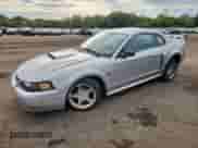 2001 Ford Mustang GT Deluxe с VIN 1FAFP42X31F132388, выставлен на аукционе Copart как лот 70683905 с пробегом 149 365 миль миль и На запчасти • Non repairable. История ставок и продаж доступна на DreamBid. Изображение 1.