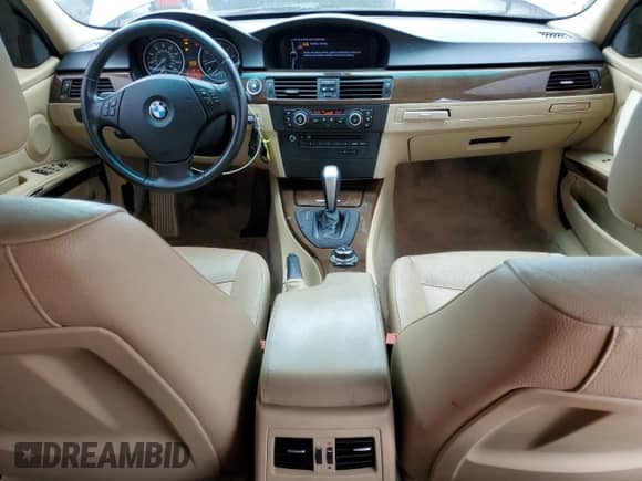 2011 BMW 3 Series 328i с VIN WBAPH7C53BE674203, выставлен на аукционе Copart как лот 83991035 с пробегом 122 936 миль миль и Списание • Salvage title. История ставок и продаж доступна на DreamBid. Изображение 8.