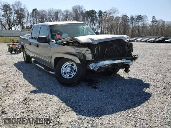 2003 Chevrolet Silverado 1500HD LS z VIN 1GCGC13U73F168214, wystawiony jako Copart lot #48355365 z przebiegiem Nie podano mil oraz Szkoda całkowita • Salvage title. Historia ofert i sprzedaży dostępna na DreamBid. Obrazek 10.