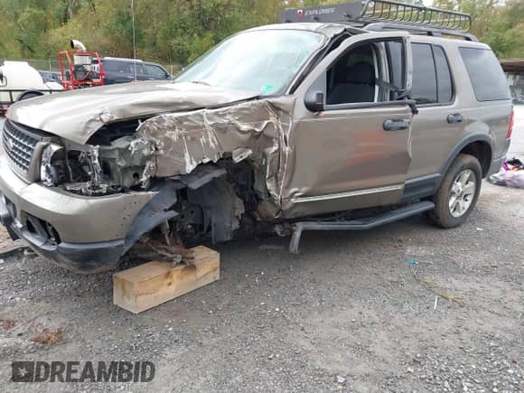 2003 Ford Explorer XLT с VIN 1FMZU73K83UA84238, выставлен на аукционе IAAI как лот 43381119 с пробегом 131 643 миль миль и . История ставок и продаж доступна на DreamBid. Изображение 19.