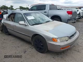 1997 Honda Accord LX с VIN JHMCD5631VC018012, выставлен на аукционе IAAI как лот 42948714 с пробегом 160 280 миль миль и . История ставок и продаж доступна на DreamBid. Изображение 1.