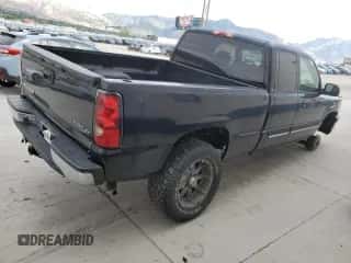 2005 Chevrolet Silverado 1500 Work Truck с VIN 1GCEC19V05Z353861, выставлен на аукционе Copart как лот 80552695 с пробегом 207 710 миль миль и Списание • Salvage title. История ставок и продаж доступна на DreamBid. Изображение 3.