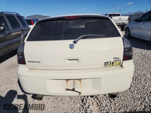 2006 Dodge Magnum R/T z VIN 2D8GV57276H141934, wystawiony jako Copart lot #84178395 z przebiegiem 148 996 mil mil oraz Szkoda całkowita • Salvage title. Historia ofert i sprzedaży dostępna na DreamBid. Obrazek 6.