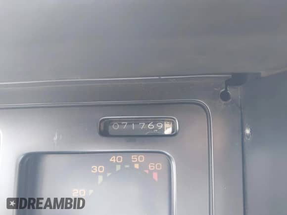 1985 Chevrolet Corvette с VIN 1G1YY0787F5124214, выставлен на аукционе IAAI как лот 43146224 с пробегом 79 567 миль миль и . История ставок и продаж доступна на DreamBid. Изображение 7.