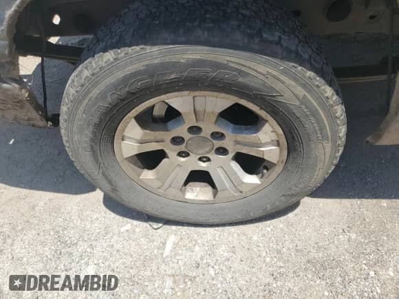 2000 Chevrolet Silverado 1500 LS z VIN 1GCEC19TXYZ138247, wystawiony jako Copart lot #65799485 z przebiegiem 291 219 mil mil oraz Szkoda całkowita • Salvage title. Historia ofert i sprzedaży dostępna na DreamBid. Obrazek 5.