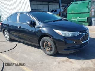 2017 Chevrolet Cruze LS с VIN 1G1BC5SM6H7132477, выставлен на аукционе IAAI как лот 43307264 с пробегом 101 426 миль миль и . История ставок и продаж доступна на DreamBid. Изображение 1.