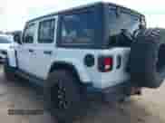 2022 Jeep Wrangler Unlimited Sahara z VIN 1C4HJXEN5NW144922, wystawiony jako IAAI lot #42452901 z przebiegiem 51 223 mil mil oraz . Historia ofert i sprzedaży dostępna na DreamBid. Obrazek 3.