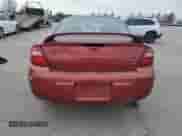 2004 Dodge Neon SXT z VIN 1B3ES56C24D500692, wystawiony jako Copart lot #84283964 z przebiegiem 100 668 mil mil oraz Szkoda całkowita • Salvage title. Historia ofert i sprzedaży dostępna na DreamBid. Obrazek 6.