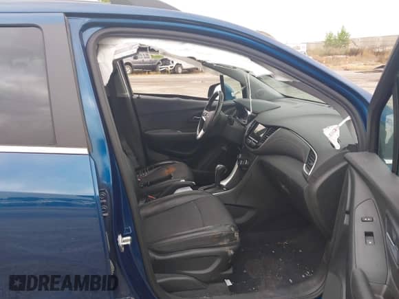 2019 Chevrolet Trax LT with VIN 3GNCJPSBXKL388613, listed as a IAAI auction lot 42959477 with 85,406 mi miles and . Bid and sale history available at DreamBid. Image 5.