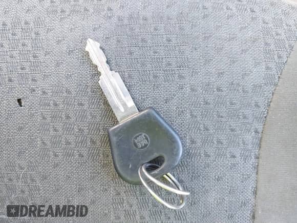 2005 Chevrolet Aveo LS с VIN KL1TD62645B300987, выставлен на аукционе IAAI как лот 43314786 с пробегом 152 764 миль миль и . История ставок и продаж доступна на DreamBid. Изображение 11.