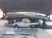 2003 Chevrolet Suburban LT z VIN 1GNEC16Z63J215591, wystawiony jako IAAI lot #42853057 z przebiegiem 292 607 mil mil oraz . Historia ofert i sprzedaży dostępna na DreamBid. Obrazek 10.