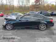 2012 Mercedes-Benz C 300 Sport z VIN WDDGF8BB8CR208904, wystawiony jako IAAI lot #43472243 z przebiegiem 124 835 mil mil oraz . Historia ofert i sprzedaży dostępna na DreamBid. Obrazek 13.