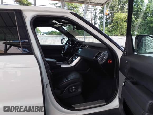 2017 Land Rover Range Rover Sport HSE с VIN SALWR2FV3HA175372, выставлен на аукционе IAAI как лот 42607138 с пробегом 94 122 миль миль и . История ставок и продаж доступна на DreamBid. Изображение 5.