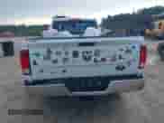 2019 Ram 1500 Tradesman z VIN 3C6JR6DT0KG506015, wystawiony jako IAAI lot #42857503 z przebiegiem 64 834 mil mil oraz . Historia ofert i sprzedaży dostępna na DreamBid. Obrazek 16.