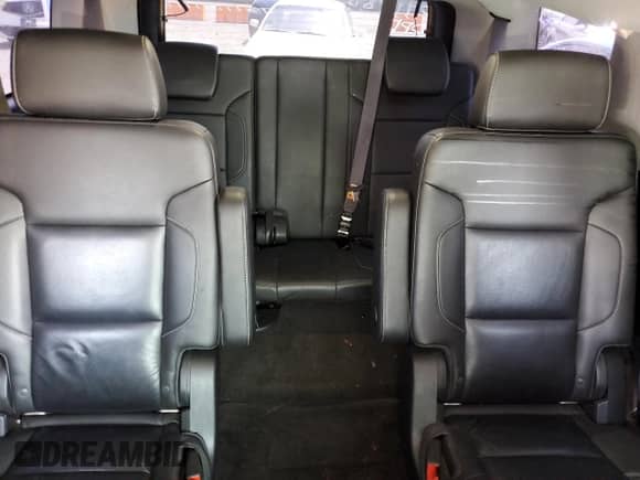 2015 Chevrolet Tahoe LT z VIN 1GNSCBKC1FR734189, wystawiony jako Copart lot #64049525 z przebiegiem 148 346 mil mil oraz Szkoda całkowita • Salvage title. Historia ofert i sprzedaży dostępna na DreamBid. Obrazek 10.