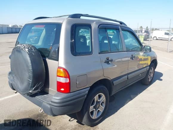2002 Chevrolet Tracker с VIN 2CNBJ13C126920565, выставлен на аукционе IAAI как лот 43411865 с пробегом 222 131 миль миль и . История ставок и продаж доступна на DreamBid. Изображение 4.