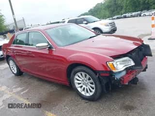 2014 Chrysler 300 с VIN 2C3CCAAG0EH185227, выставлен на аукционе IAAI как лот 42373784 с пробегом 81 916 миль миль и . История ставок и продаж доступна на DreamBid. Изображение 1.