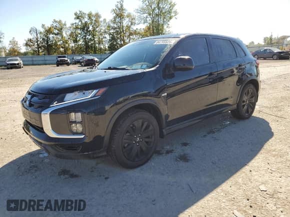 2021 Mitsubishi Outlander ES z VIN JA4ARUAU0MU027047, wystawiony jako Copart lot #84795525 z przebiegiem 39 693 mil mil oraz Szkoda całkowita • Salvage title. Historia ofert i sprzedaży dostępna na DreamBid. Obrazek 1.