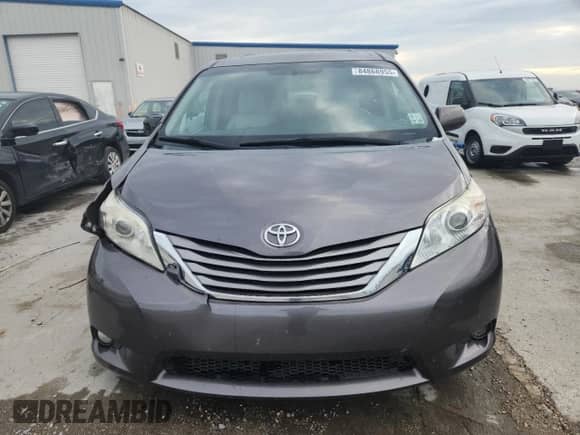 2015 Toyota Sienna XLE with VIN 5TDYK3DC0FS635339, listed as a Copart auction lot 84868955 with 181,129 mi miles and Salvage title. Bid and sale history available at DreamBid. Image 5.