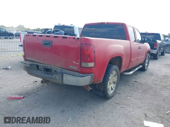 2007 GMC Sierra 1500 SLE1 z VIN 2GTEC19J971628670, wystawiony jako IAAI lot #43061212 z przebiegiem Nie podano mil oraz . Historia ofert i sprzedaży dostępna na DreamBid. Obrazek 4.