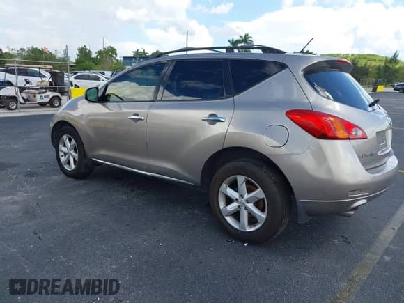 2009 Nissan Murano S with VIN JN8AZ18U29W021079, listed as a IAAI auction lot 42023005 with 166,953 mi miles and . Bid and sale history available at DreamBid. Image 3.