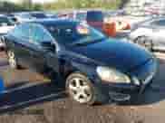 2012 Volvo S60 T5 с VIN YV1622FS1C2048425, выставлен на аукционе IAAI как лот 43324845 с пробегом 250 499 миль миль и . История ставок и продаж доступна на DreamBid. Изображение 1.