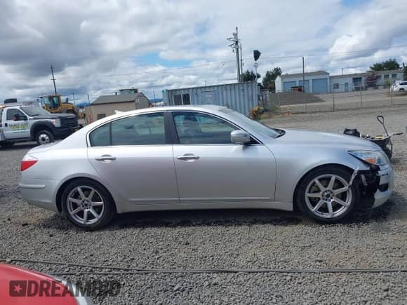 2009 Hyundai Genesis с VIN KMHGC46E29U017299, выставлен на аукционе IAAI как лот 42528154 с пробегом 133 768 миль миль и . История ставок и продаж доступна на DreamBid. Изображение 13.
