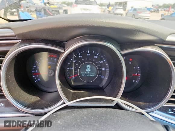 2014 Kia Optima LX с VIN 5XXGM4A71EG263738, выставлен на аукционе Copart как лот 69872045 с пробегом 61 645 миль миль и Списание • Salvage title. История ставок и продаж доступна на DreamBid. Изображение 9.