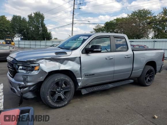 2022 Ram 1500 Big Horn z VIN 1C6RRFBG4NN333183, wystawiony jako Copart lot #80848025 z przebiegiem 34 262 mil mil oraz Szkoda całkowita • Salvage title. Historia ofert i sprzedaży dostępna na DreamBid. Obrazek 1.