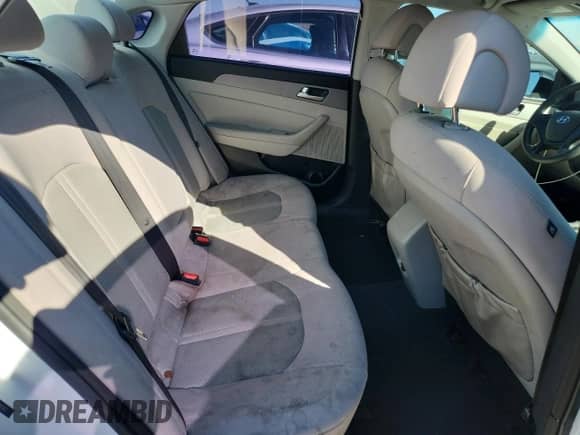 2015 Hyundai Sonata SE с VIN 5NPE24AF6FH184267, выставлен на аукционе Copart как лот 82315865 с пробегом 163 496 миль миль и Чистый • Clean title. История ставок и продаж доступна на DreamBid. Изображение 10.