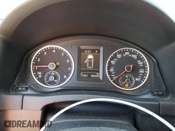 2017 Volkswagen Tiguan S с VIN WVGBV7AXXHK041925, выставлен на аукционе Copart как лот 88156985 с пробегом 77 457 миль миль и На запчасти • Non repairable. История ставок и продаж доступна на DreamBid. Изображение 9.