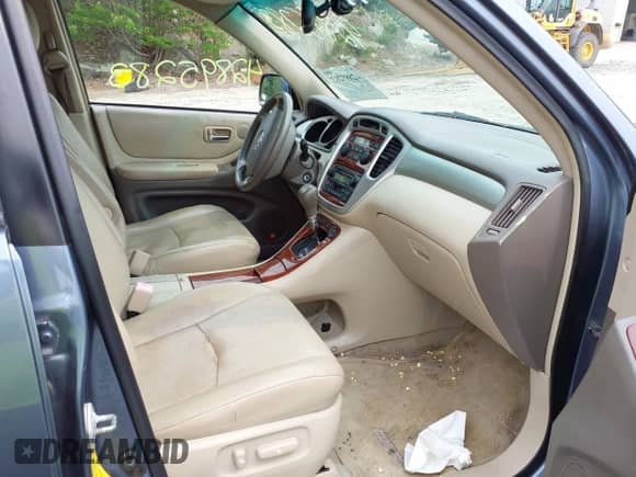 2004 Toyota Highlander с VIN JTEEP21A140031263, выставлен на аукционе IAAI как лот 42895283 с пробегом 165 666 миль миль и . История ставок и продаж доступна на DreamBid. Изображение 5.
