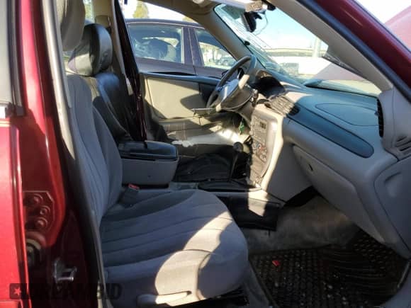 2004 Chevrolet Malibu Classic with VIN 1G1ND52F84M692489, listed as a Copart auction lot 40058164 with 67,717 mi miles and Salvage title. Bid and sale history available at DreamBid. Image 7.