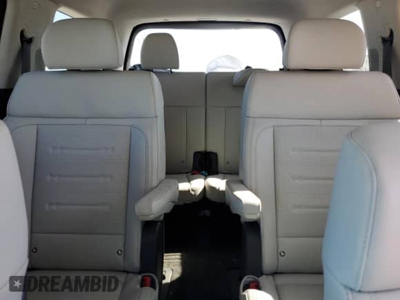 2024 Hyundai Santa Fe Calligraphy с VIN 5NMP5DG13RH002697, выставлен на аукционе Copart как лот 77316354 с пробегом 3 991 миль миль и Списание • Salvage title. История ставок и продаж доступна на DreamBid. Изображение 10.