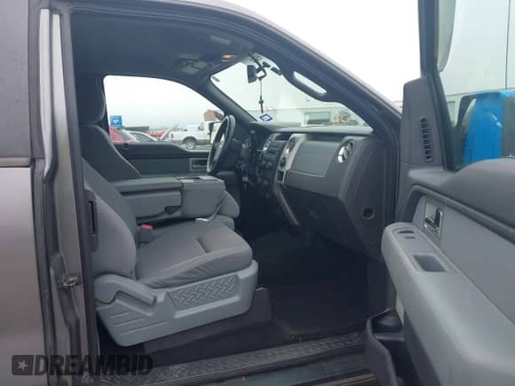 2011 Ford F-150 XL z VIN 1FTFX1CF7BFC72427, wystawiony jako IAAI lot #41967004 z przebiegiem 91 531 mil mil oraz . Historia ofert i sprzedaży dostępna na DreamBid. Obrazek 5.