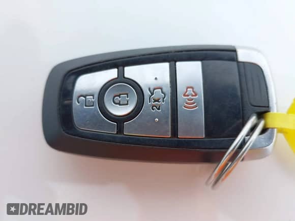 2019 Ford Mustang EcoBoost z VIN 1FA6P8TH2K5192524, wystawiony jako IAAI lot #41882260 z przebiegiem 82 039 mil mil oraz . Historia ofert i sprzedaży dostępna na DreamBid. Obrazek 11.