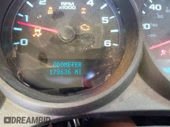 2013 GMC Sierra 1500 Work Truck z VIN 1GTN2TEX8DZ140497, wystawiony jako IAAI lot #43142246 z przebiegiem 178 636 mil mil oraz . Historia ofert i sprzedaży dostępna na DreamBid. Obrazek 15.