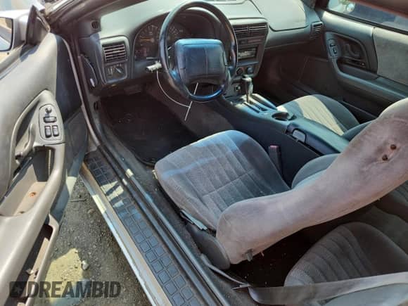 1997 Chevrolet Camaro с VIN 2G1FP32K0V2147858, выставлен на аукционе Copart как лот 67469775 с пробегом 185 170 миль миль и Списание • Salvage title. История ставок и продаж доступна на DreamBid. Изображение 8.