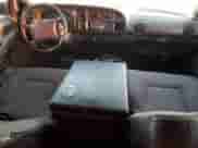 2000 Dodge 1500 z VIN 3B7HC12Y8YG120199, wystawiony jako Copart lot #74834464 z przebiegiem 218 439 mil mil oraz Szkoda całkowita • Salvage title. Historia ofert i sprzedaży dostępna na DreamBid. Obrazek 8.