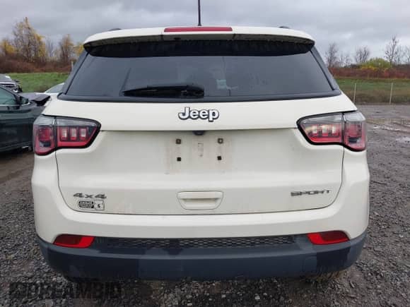 2018 Jeep Compass Sport с VIN 3C4NJDAB0JT117883, выставлен на аукционе IAAI как лот 43464152 с пробегом 90 397 миль миль и . История ставок и продаж доступна на DreamBid. Изображение 15.