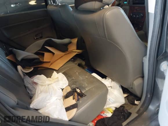 2005 Jeep Grand Cherokee Limited with VIN 1J4HR58N75C548616, listed as a IAAI auction lot 43251366 with 141,082 mi miles and . Bid and sale history available at DreamBid. Image 8.