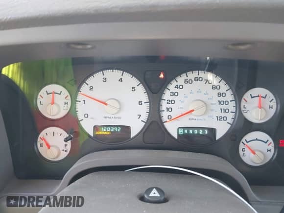 2004 Dodge 1500 SLT z VIN 1D7HA18NX4J282269, wystawiony jako IAAI lot #43527546 z przebiegiem 120 392 mil mil oraz . Historia ofert i sprzedaży dostępna na DreamBid. Obrazek 7.
