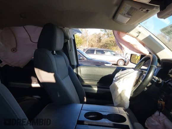 2018 Toyota Tundra SR с VIN 5TFUW5F16JX756387, выставлен на аукционе IAAI как лот 41304190 с пробегом 221 970 миль миль и . История ставок и продаж доступна на DreamBid. Изображение 5.