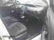 2018 Toyota Prius Plus z VIN JTDKARFP9J3089162, wystawiony jako IAAI lot #42544642 z przebiegiem 50 746 mil mil oraz . Historia ofert i sprzedaży dostępna na DreamBid. Obrazek 5.