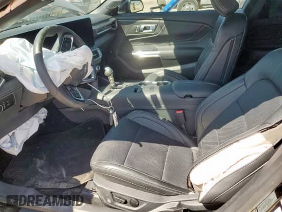 2025 Ford Mustang EcoBoost с VIN 1FA6P8TH4S5109174, выставлен на аукционе Copart как лот 84392355 с пробегом 3 835 миль миль и Списание • Salvage title. История ставок и продаж доступна на DreamBid. Изображение 7.